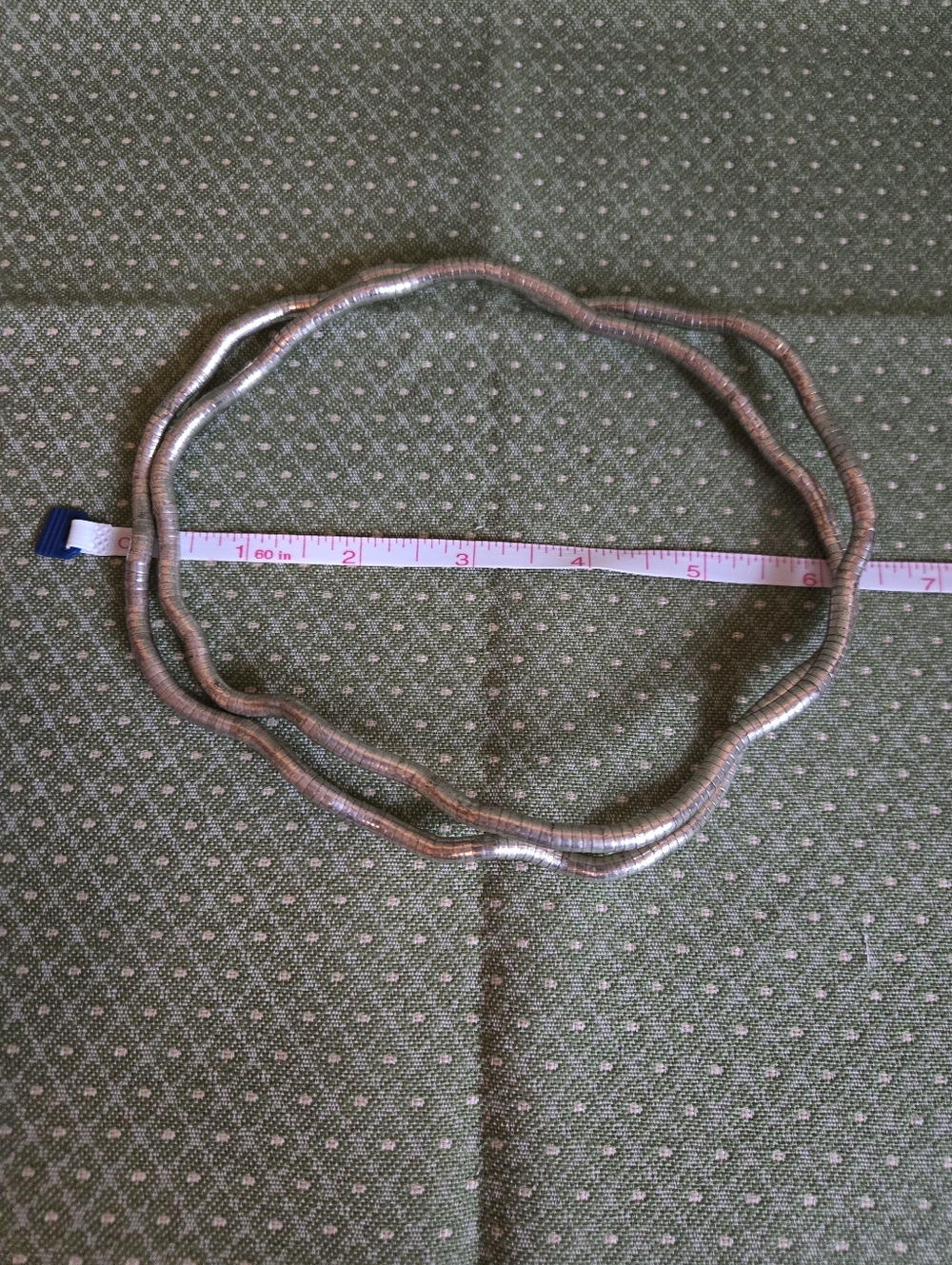 Silver Tone 32" Flexible Coil Necklace Or Bracelet Or What You Make Of It - Picture 8 of 9